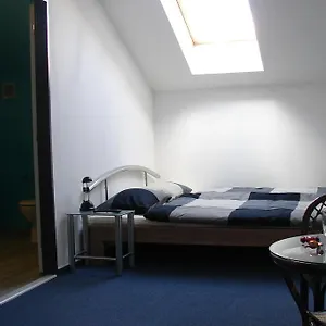  Pensión šámalka